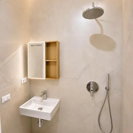 Appartement Cozy Near Center Wifi Ac Balcony